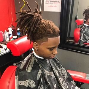 Meet your Posher, Alexus